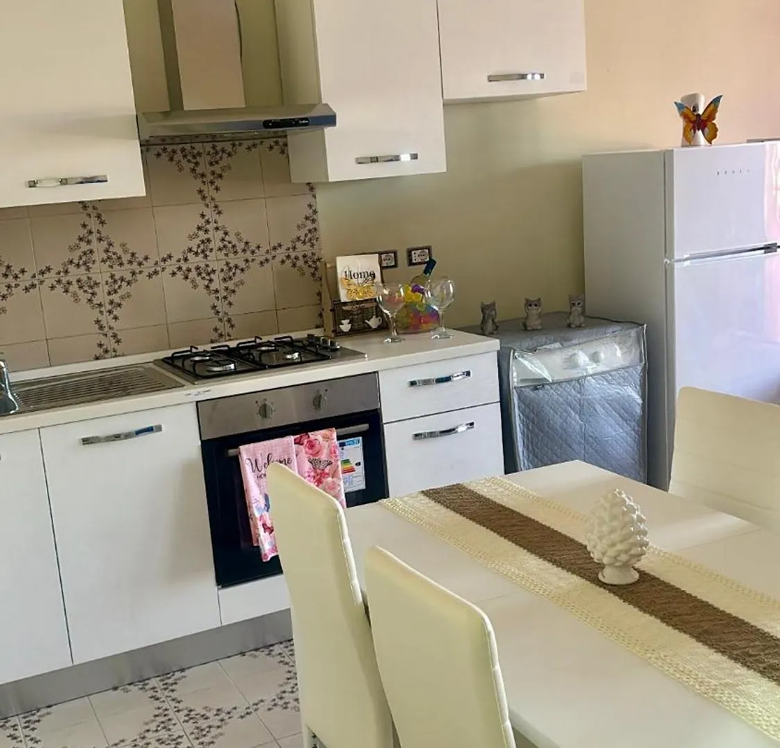 Appartamento Giardini Naxos Butterflies Home Schiso